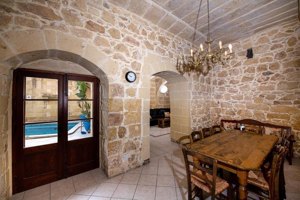 4 Bedroom With Private Pool * Xewkija